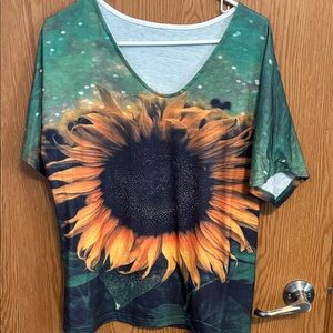 Sunflower Print V-Neck Women's Top - Green and Orange